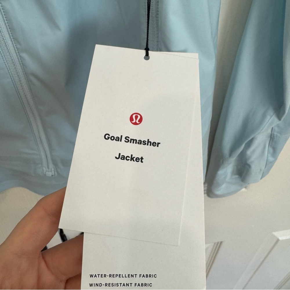 NWT Lululemon Goal Smasher Jacket Powder Blue - Picture 3 of 10